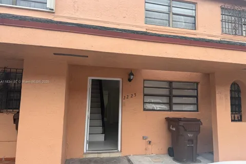 2225 W 53rd Pl # 2225, Hialeah FL 33016