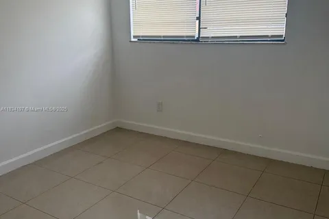 2225 W 53rd Pl # 2225, Hialeah FL 33016