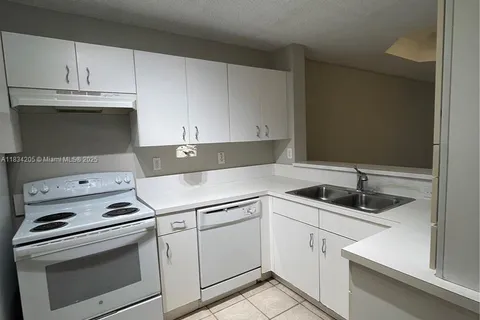 14124 SW 121st Pl # 26, Miami FL 33186