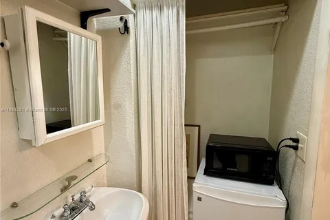 1750 SW 16th St # 1, Miami FL 33145