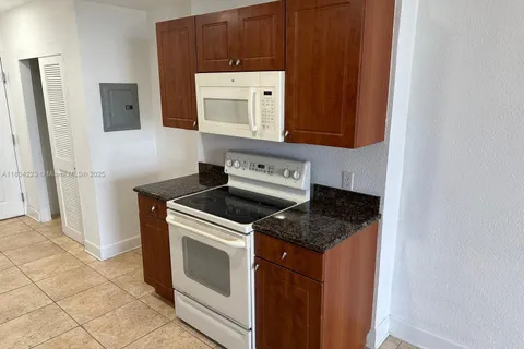 401 69th St # 603, Miami Beach FL 33141