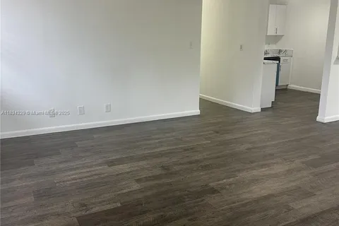 10875 NW 45th St, Coral Springs FL 33065