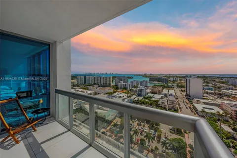 6899 Collins Ave # 2004, Miami Beach FL 33141