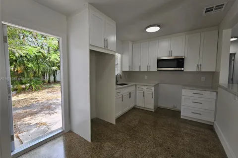 1112 NW 15th Ave, Fort Lauderdale FL 33311