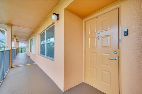 571 SW 142nd Ave # 410O, Pembroke Pines FL 33027