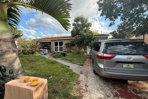 7080 Hope St, Hollywood FL 33024