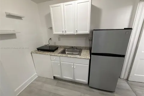 177 NE 50th St # 22, Miami FL 33137