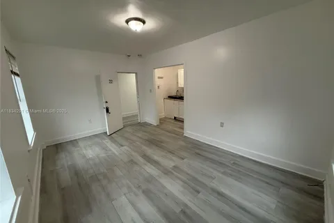 177 NE 50th St # 22, Miami FL 33137