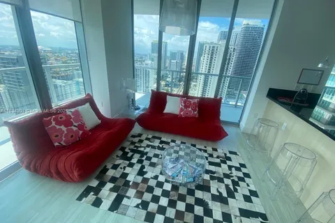 79 SW 12th St, Miami FL 33130