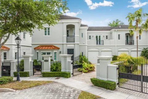 10155 SW 75th Pl, Pinecrest FL 33156