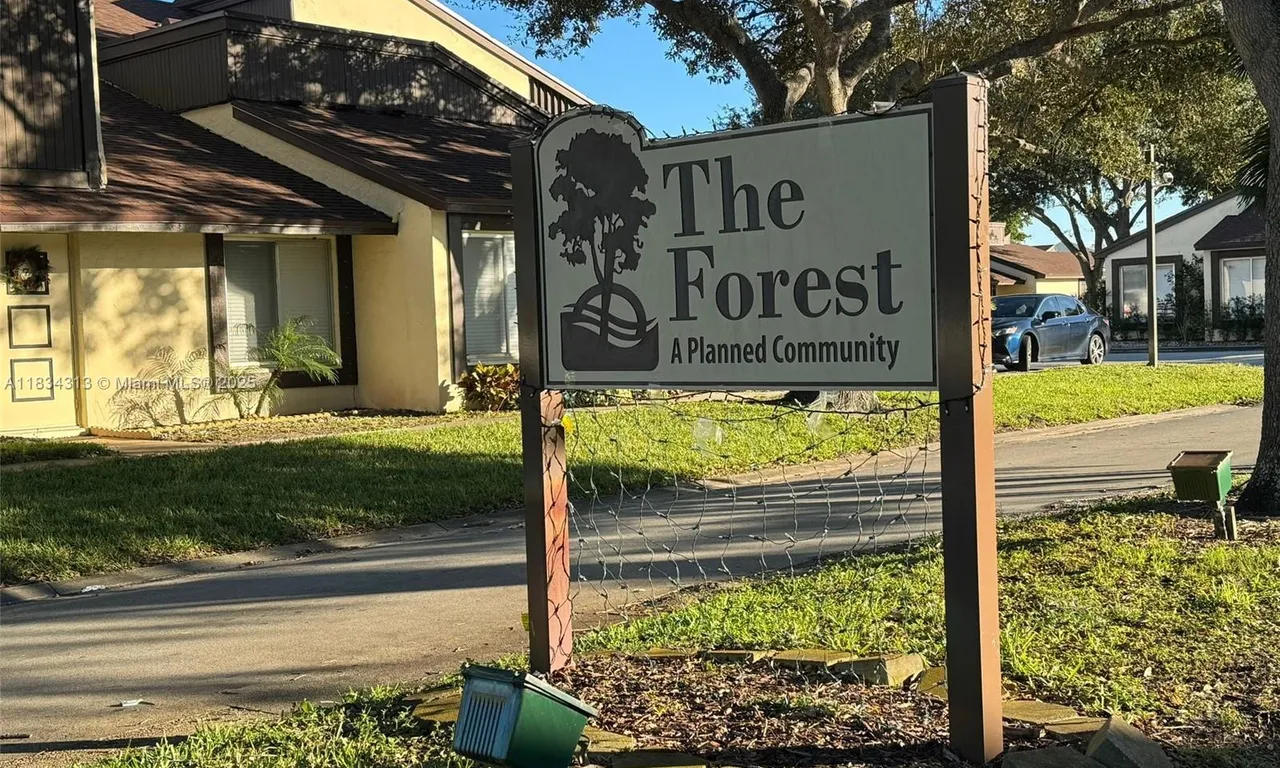 5344 Bosque Ln # 104, West Palm Beach FL 33415