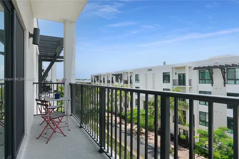 8301 NW 41st St # 404, Doral FL 33166