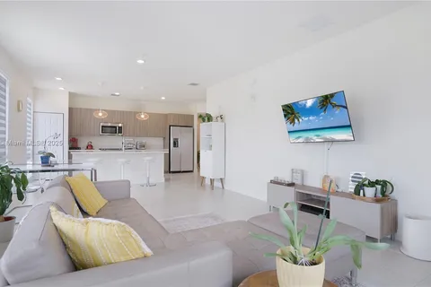 8301 NW 41st St # 404, Doral FL 33166