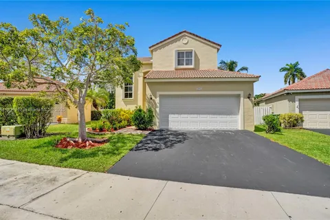 797 Chimney Rock Rd, Weston FL 33327