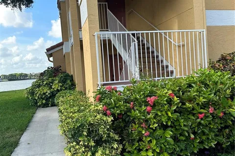 2647 NW 33rd St # 2307, Oakland Park FL 33309
