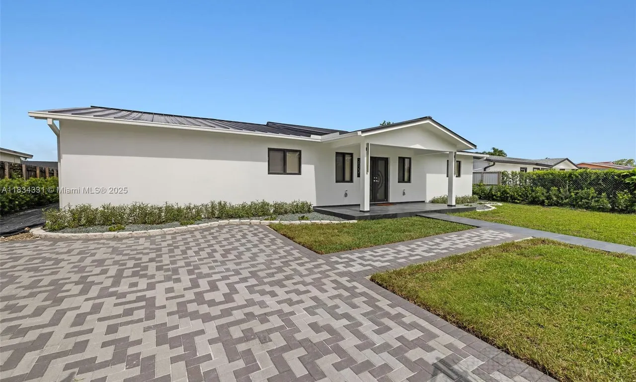 20221 SW 118th Ave, Miami FL 33177