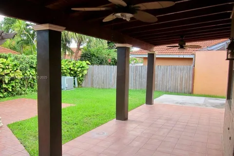13356 NW 8th Ln # 13356, Miami FL 33182