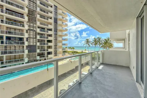 5701 Collins Ave # 417, Miami Beach FL 33140