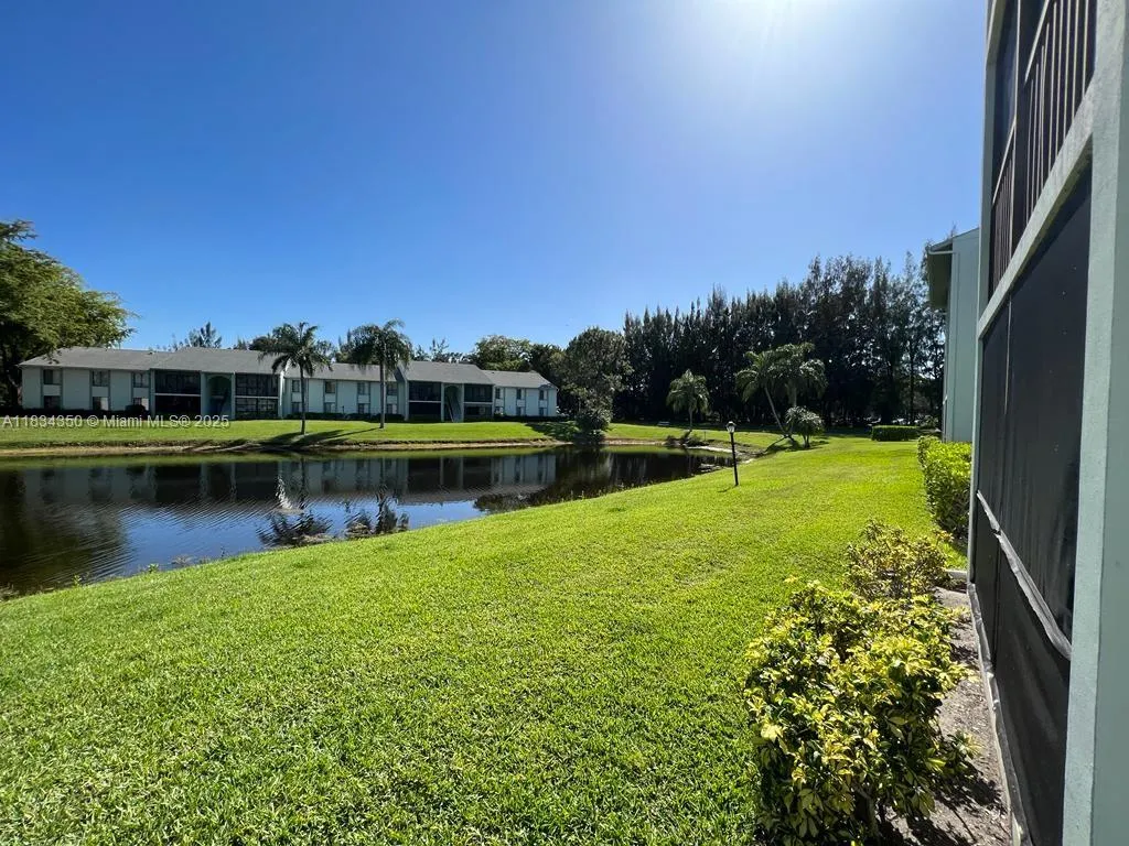 3606 Alder Dr # F2, West Palm Beach FL 33417
