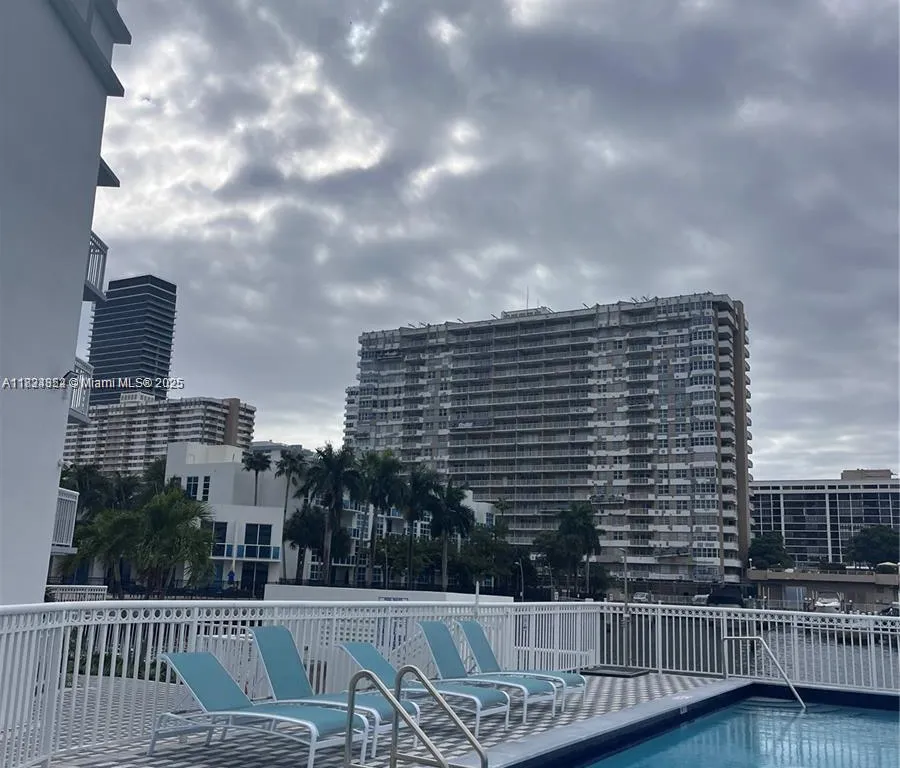 1913 S Ocean Dr # 302, Hallandale Beach FL 33009