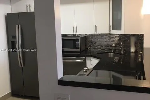 2001 Atlantic Shores Blvd # 516, Hallandale Beach FL 33009