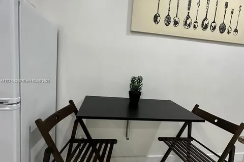 20510 SW 115th # 1, Miami FL 33189