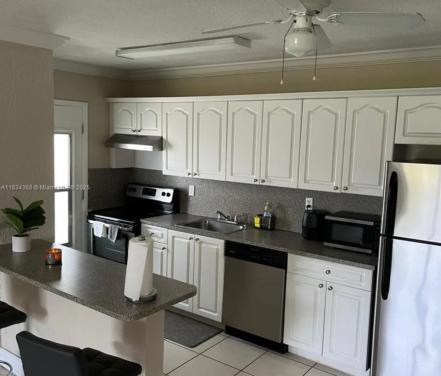 898 NW 45th Ave # 42, Miami FL 33126