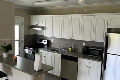 898 NW 45th Ave # 42, Miami FL 33126