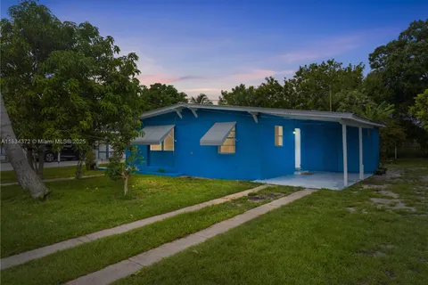 2107 Golfview Ct, Fort Pierce FL 34950