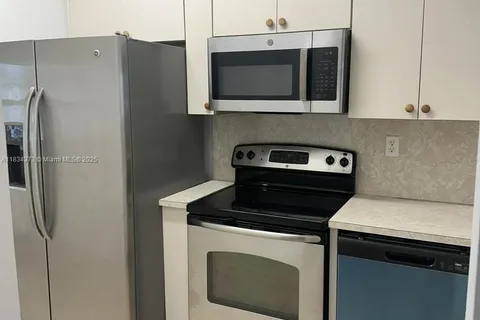1260 SE 28th Ct # 205, Homestead FL 33035