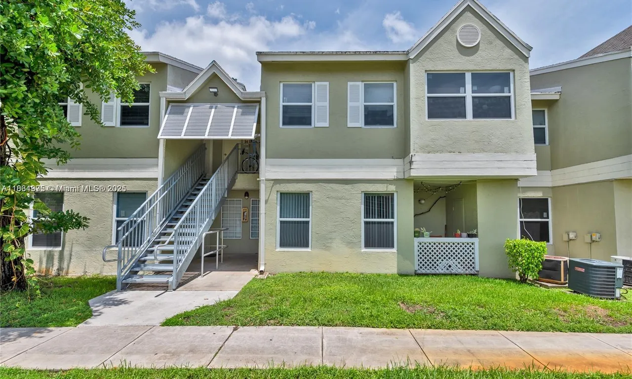 17520 NW 67th Pl # 3, Hialeah FL 33015