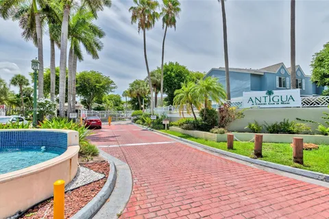 17520 NW 67th Pl # 3, Hialeah FL 33015