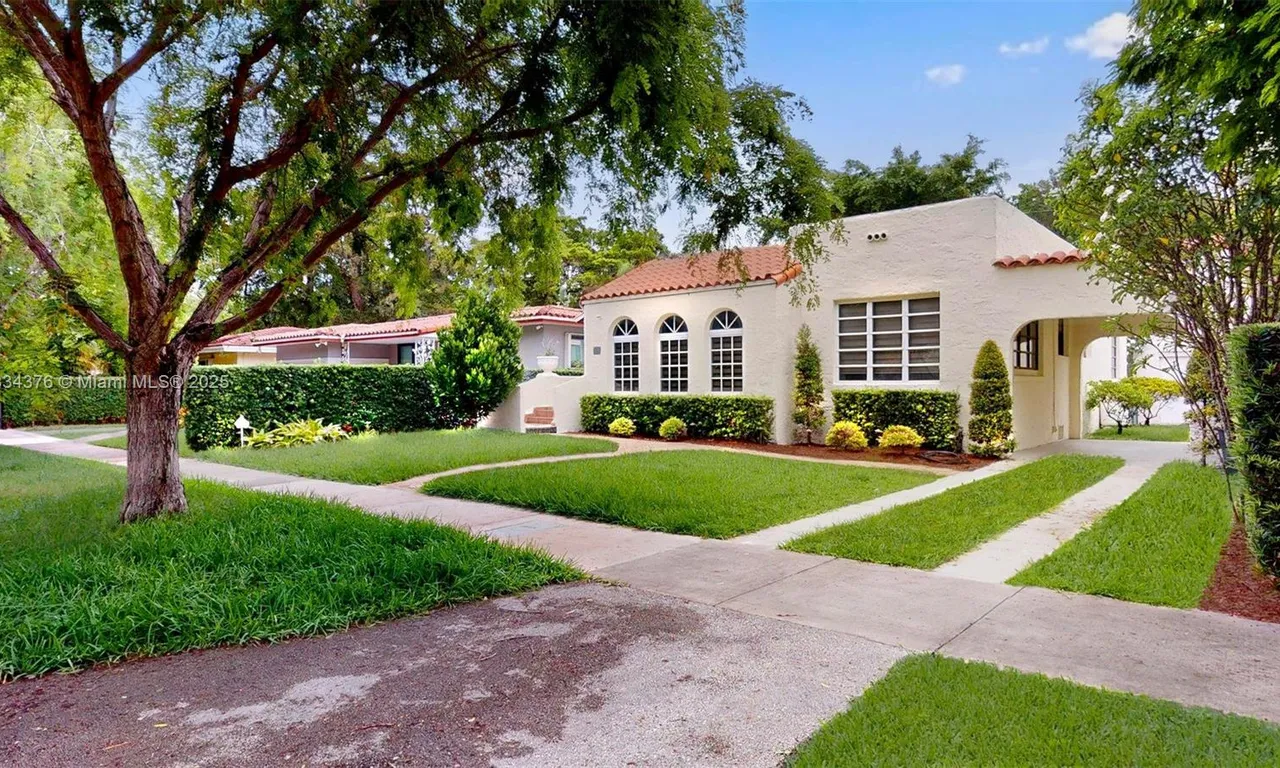 1111 Columbus Blvd, Coral Gables FL 33134