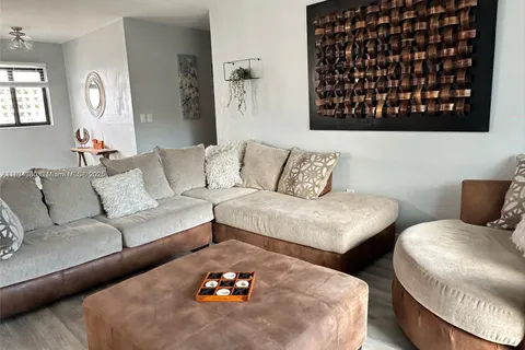 20600 SW 116th, Miami FL 33189