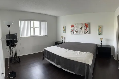 3001 E Sunrise Lakes Dr # 110, Sunrise FL 33322