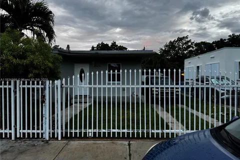 3414 SW 25th St # 3414, Miami FL 33133