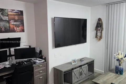 16450 NW 2nd Ave # 310, Miami FL 33169