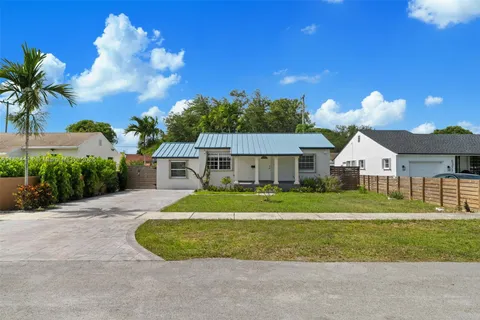 6381 SW 39th St, Miami FL 33155