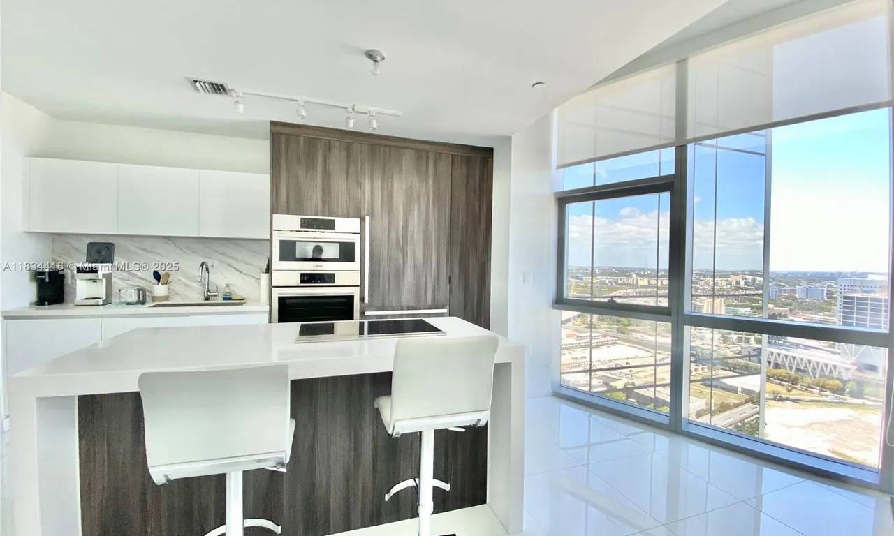 851 NE 1st Ave # 2802, Miami FL 33132