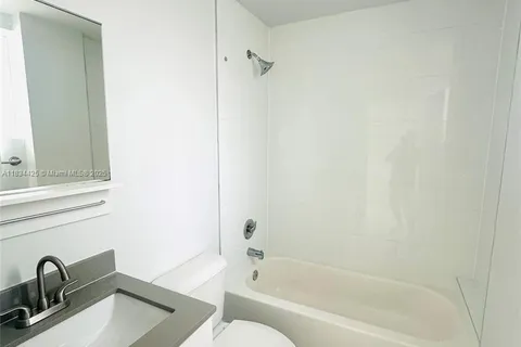 6918 Bay Dr # 2, Miami Beach FL 33141