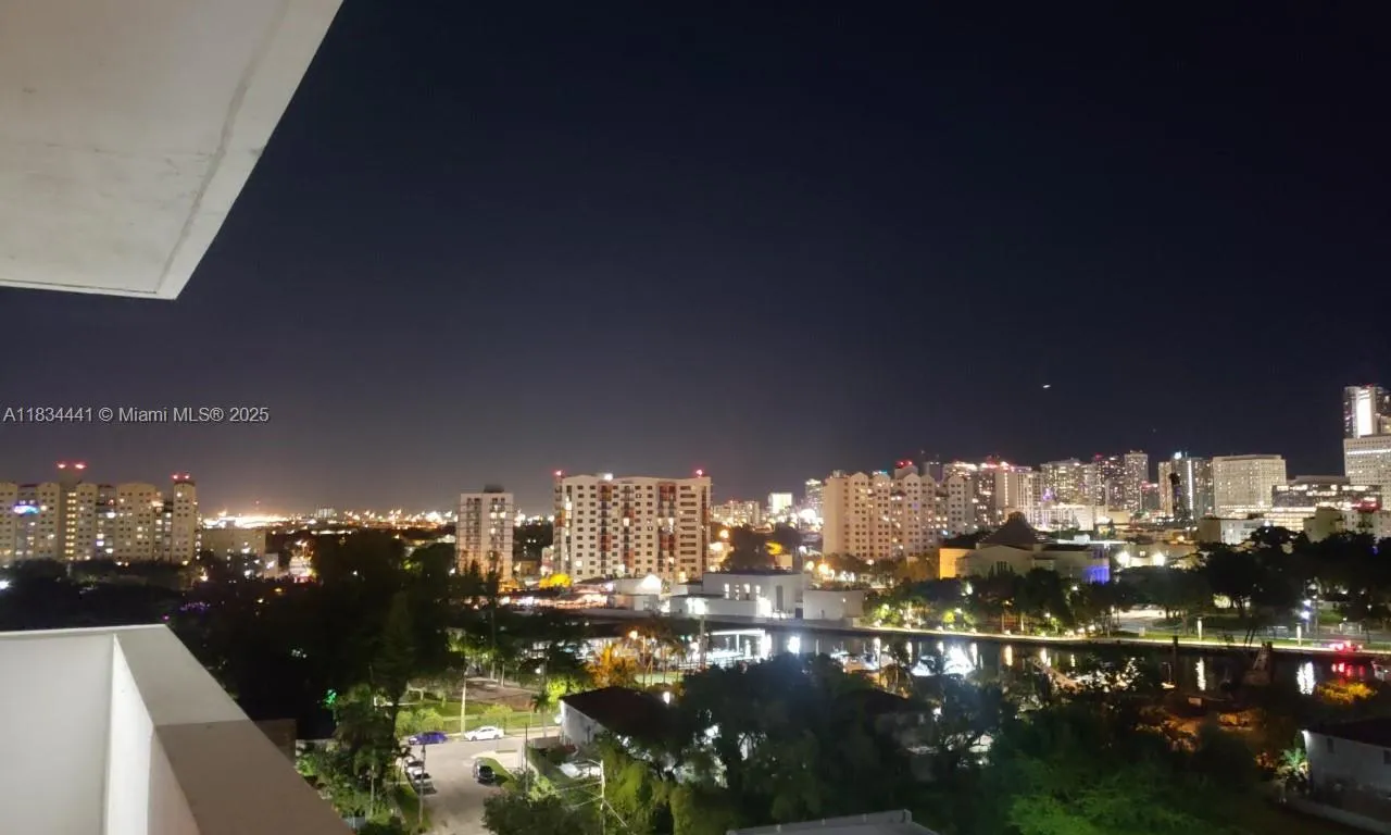36 NW 6th Ave # 906, Miami FL 33128