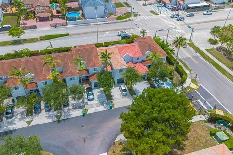 985 SW 147th Ct, Miami FL 33194