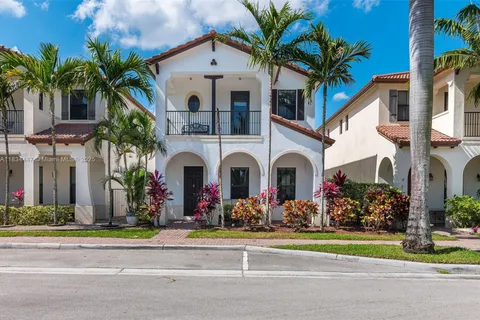 8298 NW 39th Ct, Cooper City FL 33024