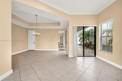 8298 NW 39th Ct, Cooper City FL 33024