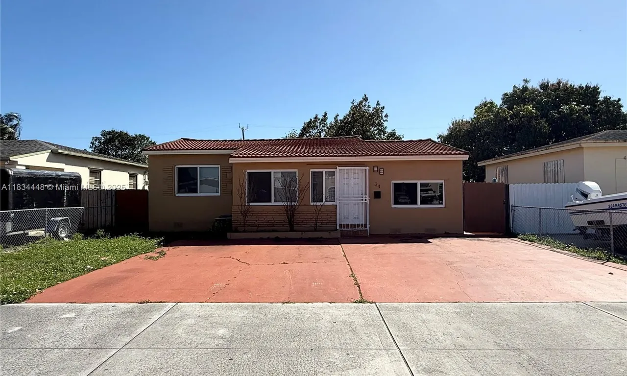 34 E 15th St, Hialeah FL 33010