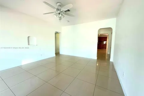 34 E 15th St, Hialeah FL 33010