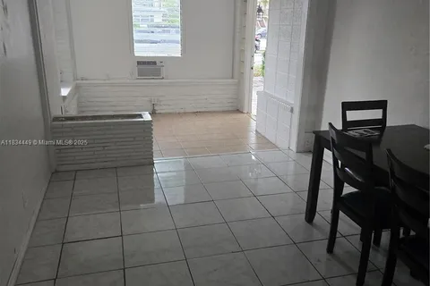 2215 Fillmore St # B, Hollywood FL 33020