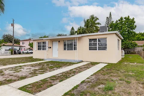 4423 Lake Ave, West Palm Beach FL 33405