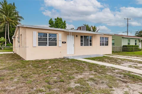 4423 Lake Ave, West Palm Beach FL 33405