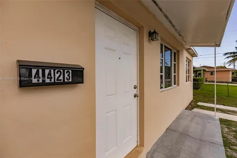 4423 Lake Ave, West Palm Beach FL 33405